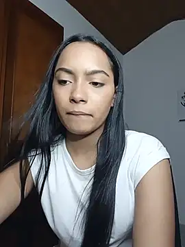 xcleila online show from July 23, 2026, 2:20 am