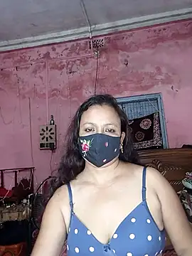 MoonLusty online show from June 11, 2026, 5:00 pm