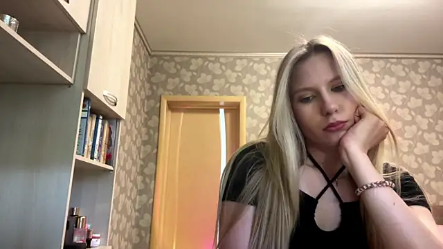 Snapshot of RalliedAckee chatting on June 6, 2026, 2:44 pm RalliedAckee online show from June 6, 2026, 2:44 pm