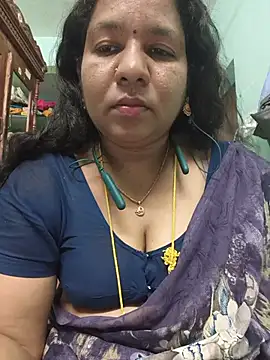 Snapshot of Tamil-kaviya98 chatting on June 12, 2026, 5:45 pm Tamil-kaviya98 online show from June 12, 2026, 5:45 pm