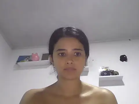 micaelamoreno18 online show from May 29, 2026, 5:11 pm