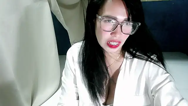 honey kawai online show from June 11, 2026, 1:49 am