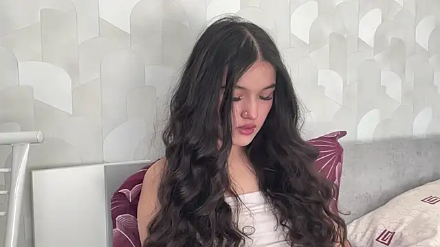 LisetteParajon online show from July 25, 2026, 3:15 am