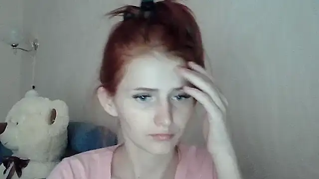 Snapshot of ViolaHot_ chatting on July 13, 2026, 2:20 pm ViolaHot online show from July 13, 2026, 2:20 pm