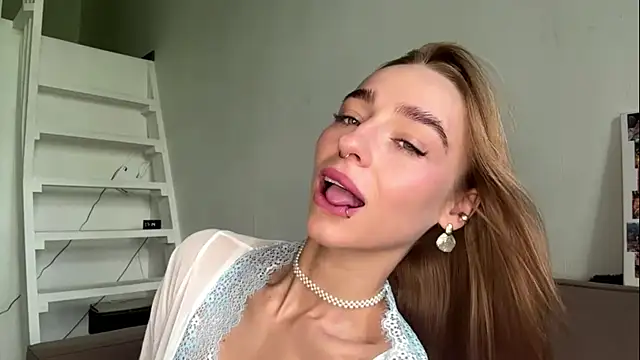 amilia-sexygirl online show from June 26, 2026, 12:15 am