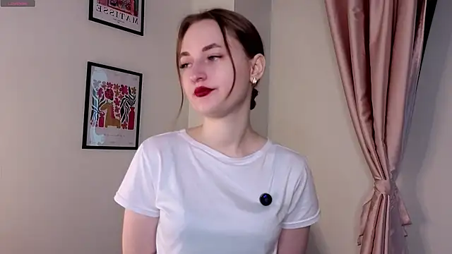 LeishaChamblee online show from June 12, 2026, 1:26 am