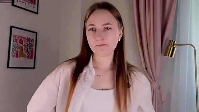LeishaChamblee online show from July 1, 2026, 1:07 am