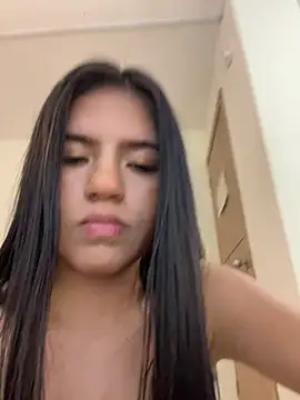Eilie xxx online show from July 28, 2026, 7:39 pm