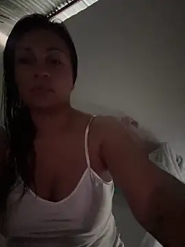 Snapshot of kloee_kann chatting on May 30, 2026, 7:00 pm kloee kann online show from May 30, 2026, 7:00 pm