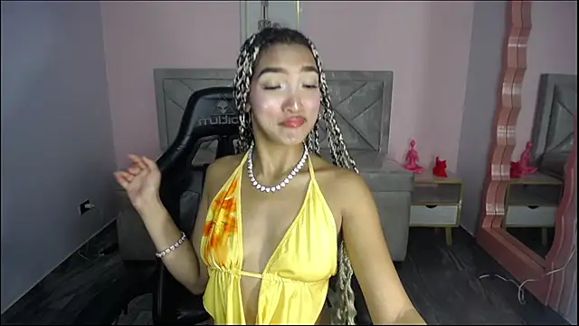 CamilaVixen ch online show from July 23, 2026, 8:07 pm