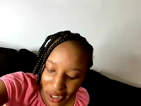 kiki sexxy online show from July 27, 2026, 9:00 pm