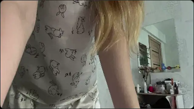 HeIen cute online show from July 14, 2026, 7:24 am