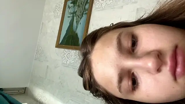 HeIen cute online show from July 23, 2026, 7:28 am