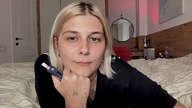 Ella Bloom online show from July 10, 2026, 6:21 pm