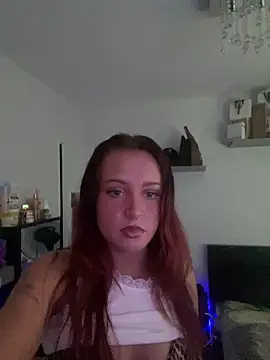 Snapshot of PoisonIvy_x chatting on June 2, 2026, 12:40 pm PoisonIvy x online show from June 2, 2026, 12:40 pm
