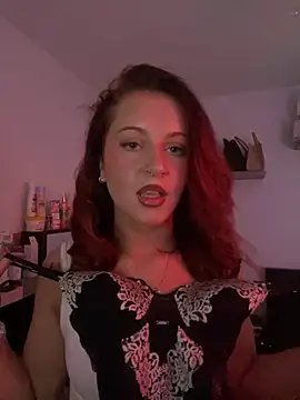 Snapshot of PoisonIvy_x chatting on June 3, 2026, 1:36 pm PoisonIvy x online show from June 3, 2026, 1:36 pm
