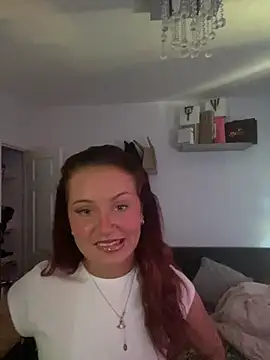 Snapshot of PoisonIvy_x chatting on June 5, 2026, 2:12 pm PoisonIvy x online show from June 5, 2026, 2:12 pm