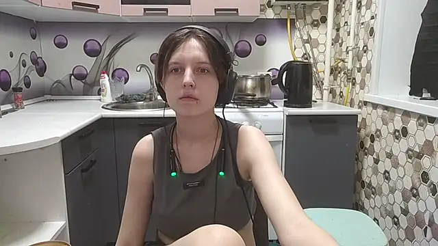 Snapshot of Saranade chatting on July 5, 2026, 7:10 pm Saranade online show from July 5, 2026, 7:10 pm