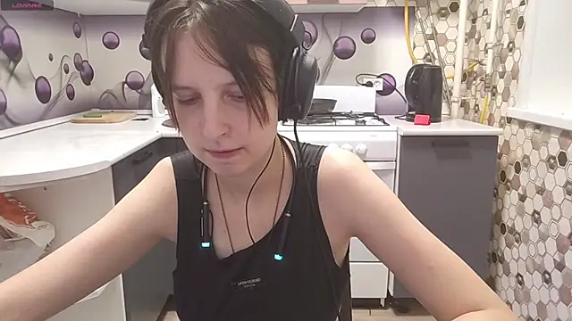 Snapshot of Saranade chatting on July 29, 2026, 5:22 pm Saranade online show from July 29, 2026, 5:22 pm