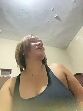 rosanna78322 online show from July 26, 2026, 3:04 am