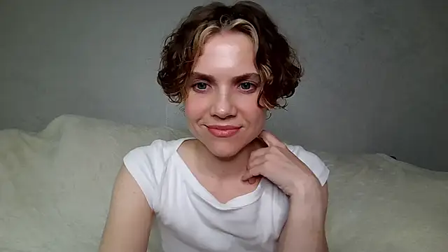 NatalieMoses online show from June 27, 2026, 6:35 pm