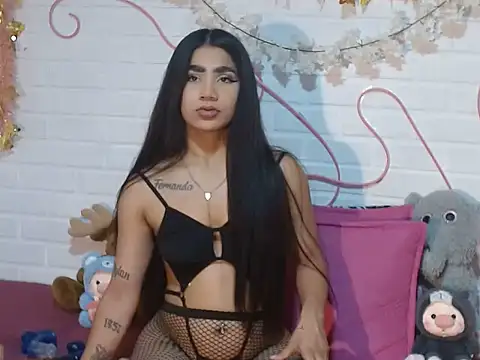 IreneSaez333 online show from June 27, 2026, 4:06 am