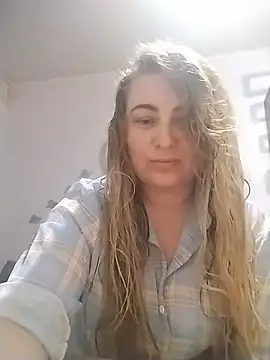 Snapshot of AngelWhite008 chatting on June 15, 2026, 7:49 pm AngelWhite008 online show from June 15, 2026, 7:49 pm