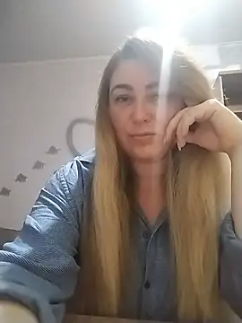 Snapshot of AngelWhite008 chatting on June 19, 2026, 8:34 pm AngelWhite008 online show from June 19, 2026, 8:34 pm