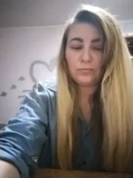 Snapshot of AngelWhite008 chatting on June 25, 2026, 9:41 pm AngelWhite008 online show from June 25, 2026, 9:41 pm