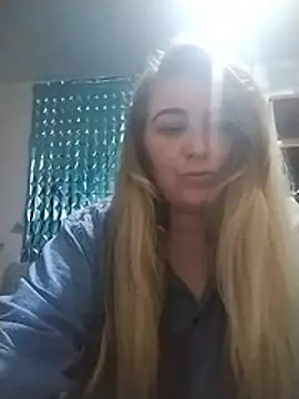 Snapshot of AngelWhite008 chatting on July 8, 2026, 8:24 pm AngelWhite008 online show from July 8, 2026, 8:24 pm