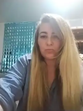Snapshot of AngelWhite008 chatting on July 9, 2026, 8:02 pm AngelWhite008 online show from July 9, 2026, 8:02 pm