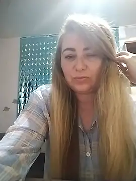 Snapshot of AngelWhite008 chatting on July 14, 2026, 9:31 pm AngelWhite008 online show from July 14, 2026, 9:31 pm
