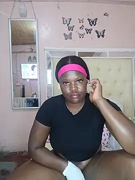 Snapshot of debbiediva chatting on June 8, 2026, 8:09 pm debbiediva online show from June 8, 2026, 8:09 pm