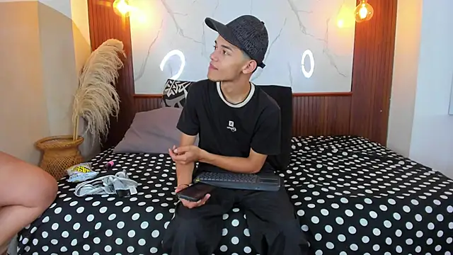 Vick and Pedro online show from June 26, 2026, 5:39 pm