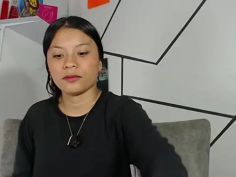 Snapshot of charlotte_vickie chatting on July 6, 2026, 11:18 am charlotte vickie online show from July 6, 2026, 11:18 am