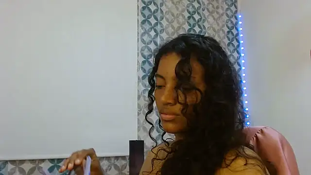 Isabellacarson online show from July 21, 2026, 6:21 pm