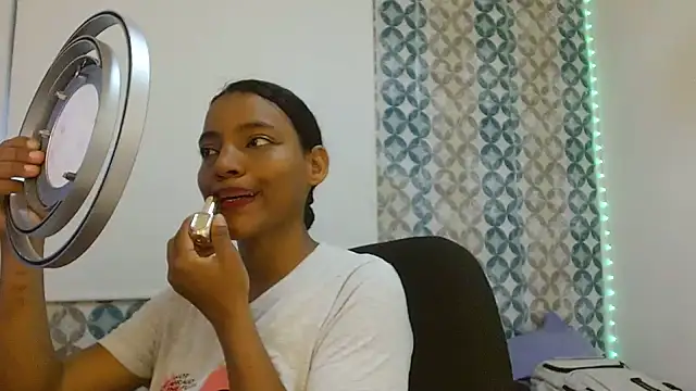 Isabellacarson online show from July 25, 2026, 6:16 pm