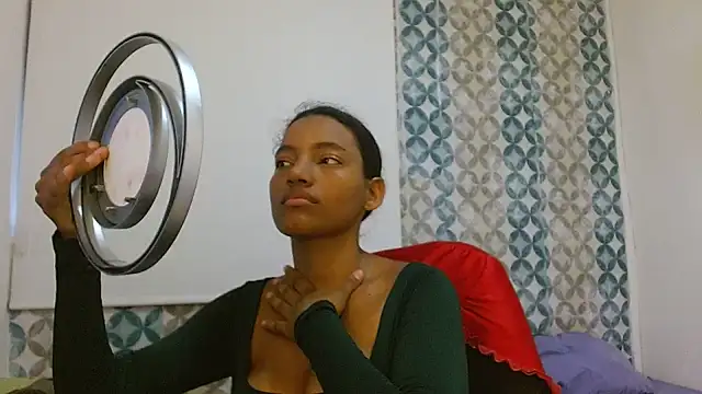 Isabellacarson online show from July 28, 2026, 6:07 pm
