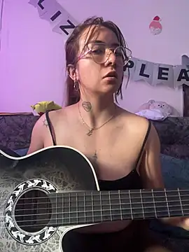 arilynn  online show from July 28, 2026, 6:20 pm