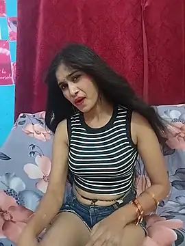 Naughty Kiara  online show from June 26, 2026, 4:39 am