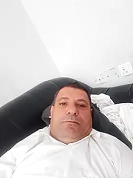 Snapshot of m098m098 chatting on June 4, 2026, 9:26 am m098m098 online show from June 4, 2026, 9:26 am