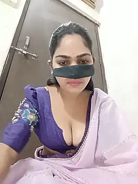 savita97567 online show from June 18, 2026, 4:11 pm