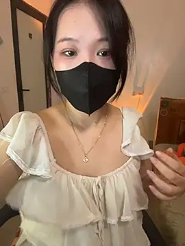 Linnacute22 online show from July 25, 2026, 2:14 pm