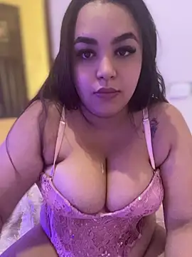 Snapshot of isisjhonson777 chatting on August 1, 2026, 9:35 pm isisjhonson777 online show from August 1, 2026, 9:35 pm