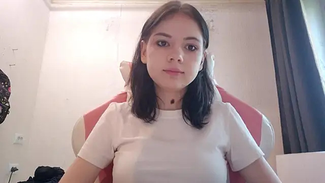 MilaTease online show from June 1, 2026, 5:09 am