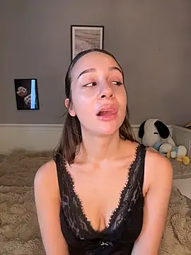 Snapshot of ChiaraMauzi chatting on July 16, 2026, 5:08 pm ChiaraMauzi online show from July 16, 2026, 5:08 pm