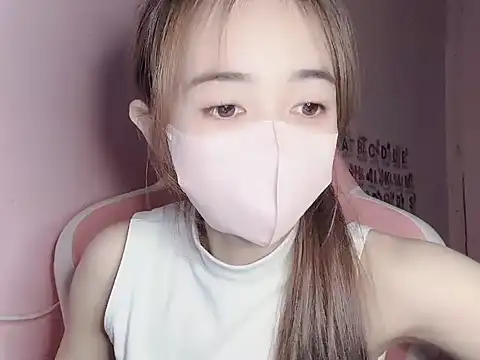 Alee8668 online show from July 25, 2026, 4:48 pm