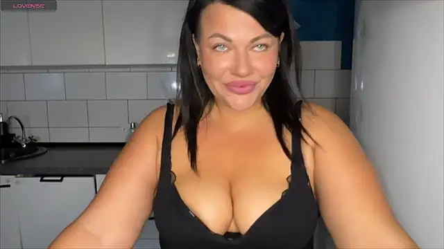 Snapshot of Annbigass chatting on June 19, 2026, 3:44 am Annbigass online show from June 19, 2026, 3:44 am