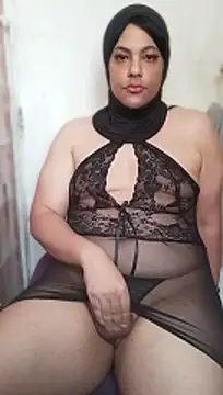 Snapshot of LenaQPeach chatting on June 4, 2026, 10:10 am LenaQPeach online show from June 4, 2026, 10:10 am