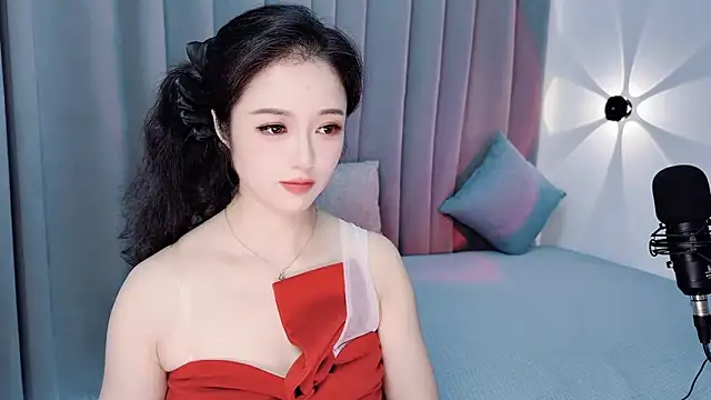Momo-Wow online show from July 22, 2026, 6:16 am